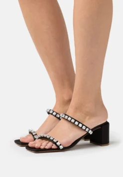 BY FAR Tanya - Sandalias - Black