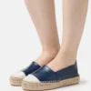 Pier One Leather- Mocasines - Blue
