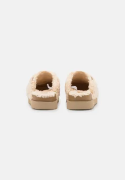 Ugg Fuzz Sugar - Pantuflas - Natural 9 Ugg Fuzz Sugar - Pantuflas - Natural -Outlet Havaianas Tienda 615ec063c8304127b2f5a536055df7ae scaled