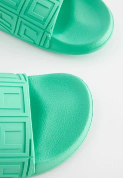 Next Monogram - Chanclas De Baño - Green 11 Next Monogram - Chanclas De Baño - Green -Outlet Havaianas Tienda 65fc9b81e3d5418f99d5da2aa0d663ff scaled