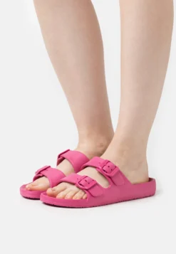 Marks & Spencer Buckle Footbed - Chanclas De Baño - Cerise