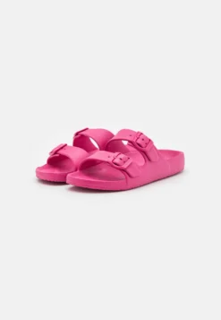 Marks & Spencer Buckle Footbed - Chanclas De Baño - Cerise -Outlet Havaianas Tienda 766f0d2c8a664834a3bebb98f16b6c25 scaled