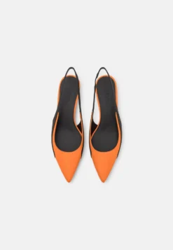 Hugo Alexis - Tacones - Red Eleven -Outlet Havaianas Tienda 79803d5486e04f83b1a102f20b17eae4 scaled