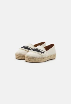 Zadig & Voltaire Alpargatas - White -Outlet Havaianas Tienda 8d3ee394dfa34d469b933abb40fa21ac scaled