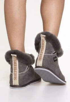 Los recién llegados 5 Shepherd Bella - Pantuflas - Asphalt