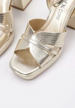 Livs - Sandalias De Tacón - Gold 11 Livs - Sandalias De Tacón - Gold -Outlet Havaianas Tienda 9099dfbd63f04cee9e4d8eb6074028a7