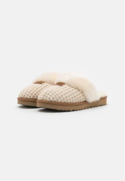 Ugg Cozy - Pantuflas - Cream -Outlet Havaianas Tienda b447d3eb2eee4d598de74ea451e5634d scaled