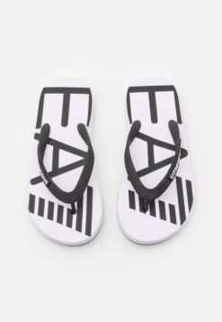 EA7 Emporio Armani Water Sports Oversize Logo Unisex - Sandalias De Dedo - White/Black 9 EA7 Emporio Armani Water Sports Oversize Logo Unisex - Sandalias De Dedo - White/Black -Outlet Havaianas Tienda b72d0963818b4050b4a530f7e74ae3bb