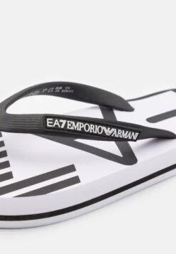 EA7 Emporio Armani Water Sports Oversize Logo Unisex - Sandalias De Dedo - White/Black 11 EA7 Emporio Armani Water Sports Oversize Logo Unisex - Sandalias De Dedo - White/Black -Outlet Havaianas Tienda c1d0657f8b0c4c7f97be75dfaa32ceae