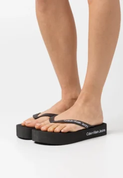 Calvin Klein Jeans Beach Flatform Logo - Sandalias De Dedo - Black/Bright White