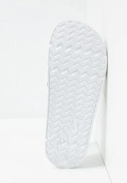 Fila Morro Bay - Chanclas De Dedo - White 13 Fila Morro Bay - Chanclas De Dedo - White -Outlet Havaianas Tienda d5f8bb1a4e964f099fa952eeb0abe98c