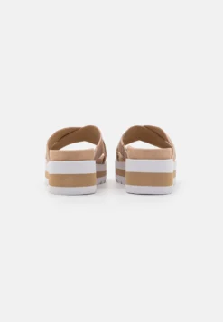 Bullboxer Sandalias - Gold -Outlet Havaianas Tienda e7738d1d97ba4dd3a7bc9f3a14d9511a scaled