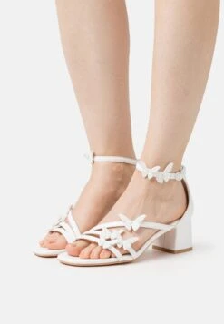 Buffalo Lucy- Sandalias - White